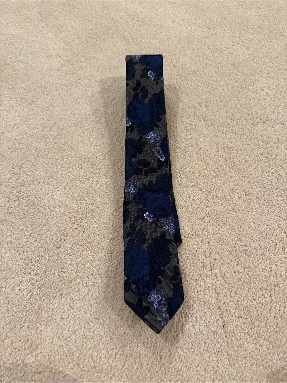 NWT Bar III Floral Tie